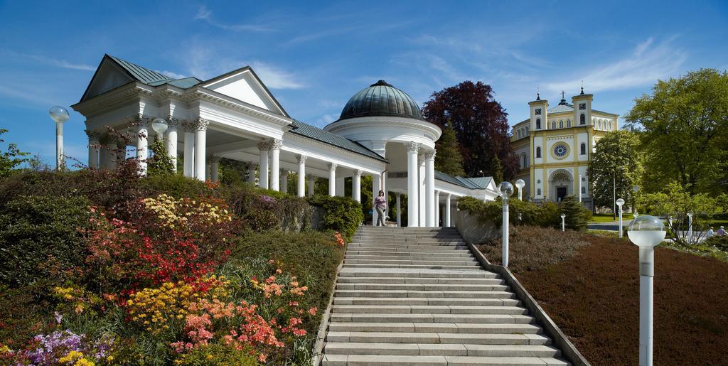 Hotel Excelsior Marianske Lazne Exterior photo