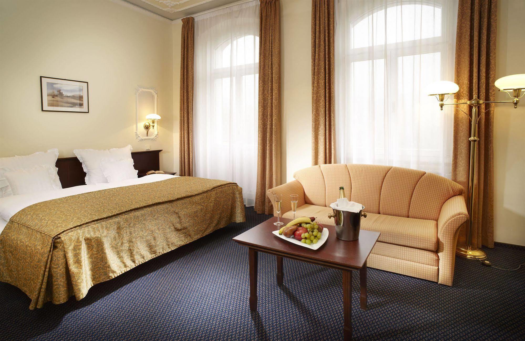 Hotel Excelsior Marianske Lazne Exterior photo